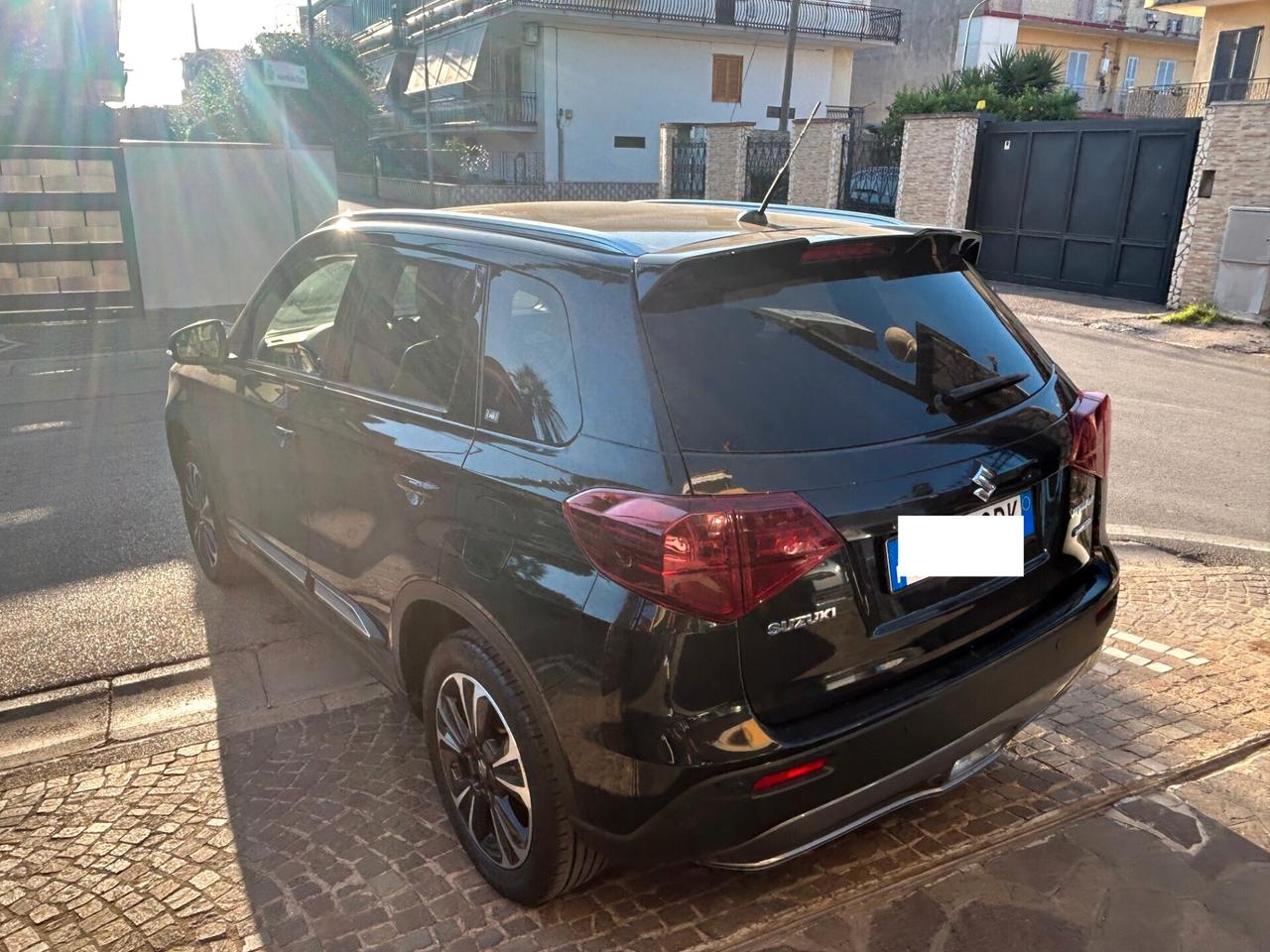 Suzuki Vitara 1.4 Hybrid Top