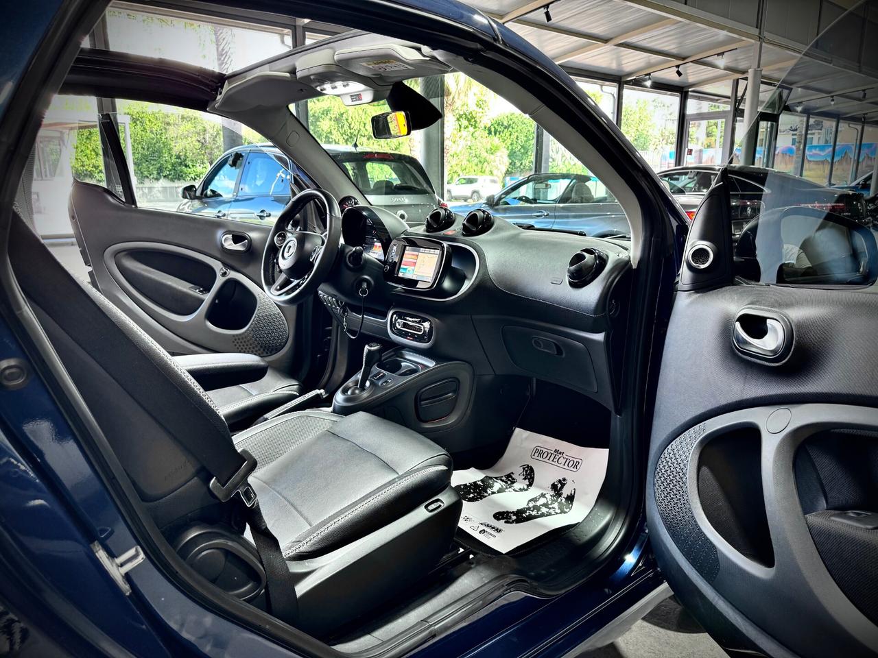 Smart Fortwo Cabrio 0.9 109CV Brabus