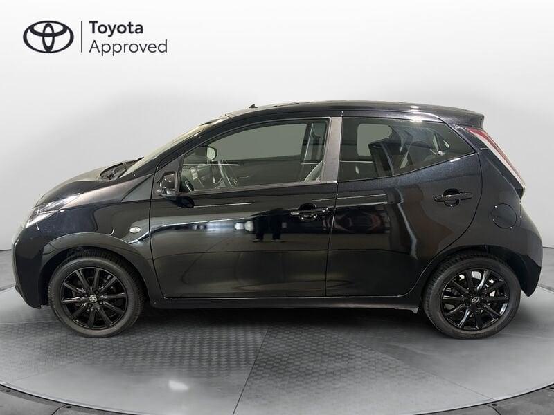 Toyota Aygo 1.0 VVT-i 69 CV 5 porte x-play X NEOPATENTATI + NAVIGATORE