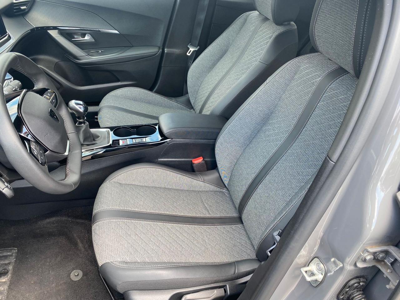 Peugeot 2008 New 1.2 PureTech 100cv S&S Modello Allure
