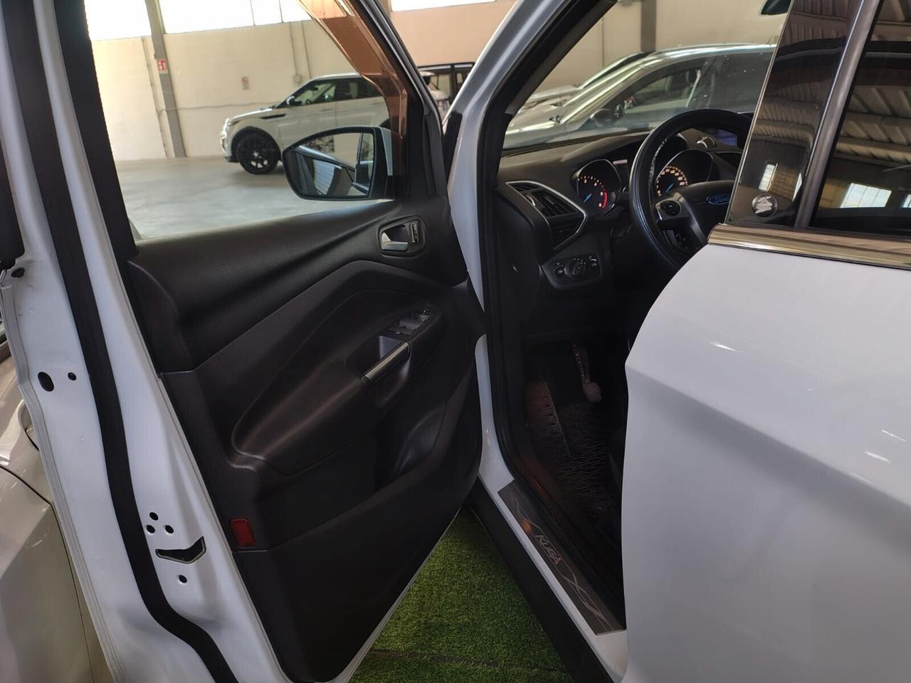 Ford Kuga 2.0 TDCI 140 CV 4WD Titanium