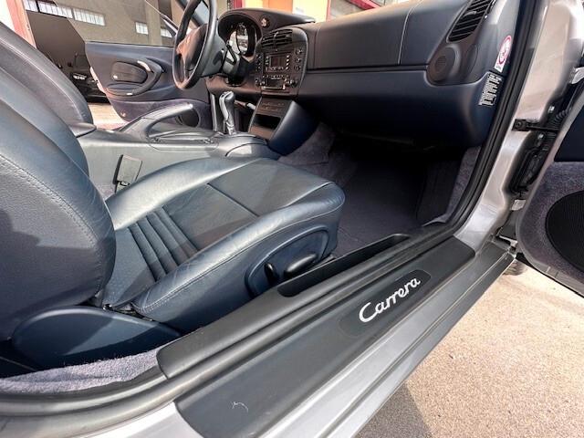 Porsche 911 996 Carrera cat Coupé BOOK SERVICE PORSCHE