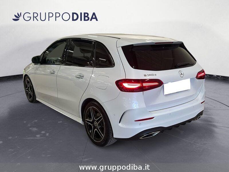 Mercedes-Benz Classe B - W247 2023 B 180 d AMG Line Premium auto