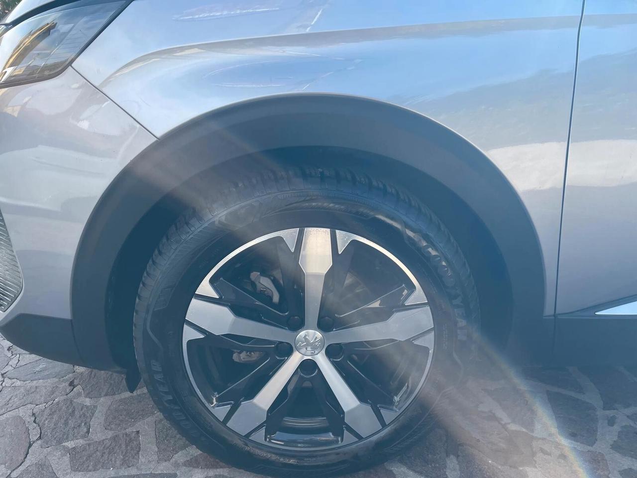 Peugeot 3008 BlueHDi 130 S&S EAT8 Allure