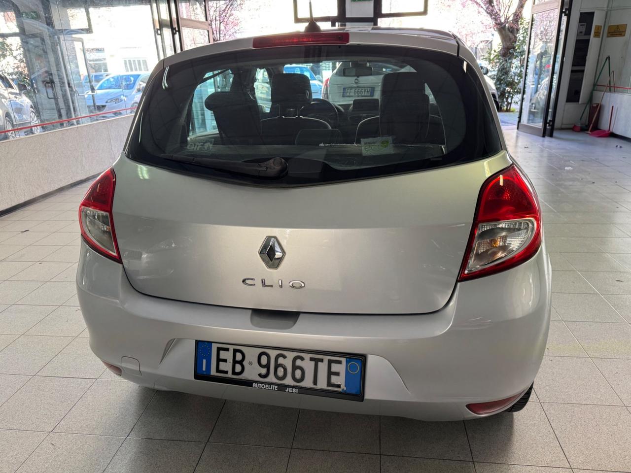 Renault Clio 1.2 16V 5 porte Luxe