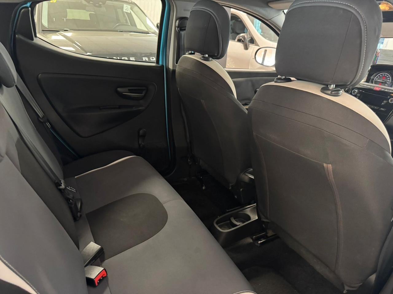 Lancia Ypsilon 1.2 69 CV 5 porte GPL Ecochic Gold -neopatentati