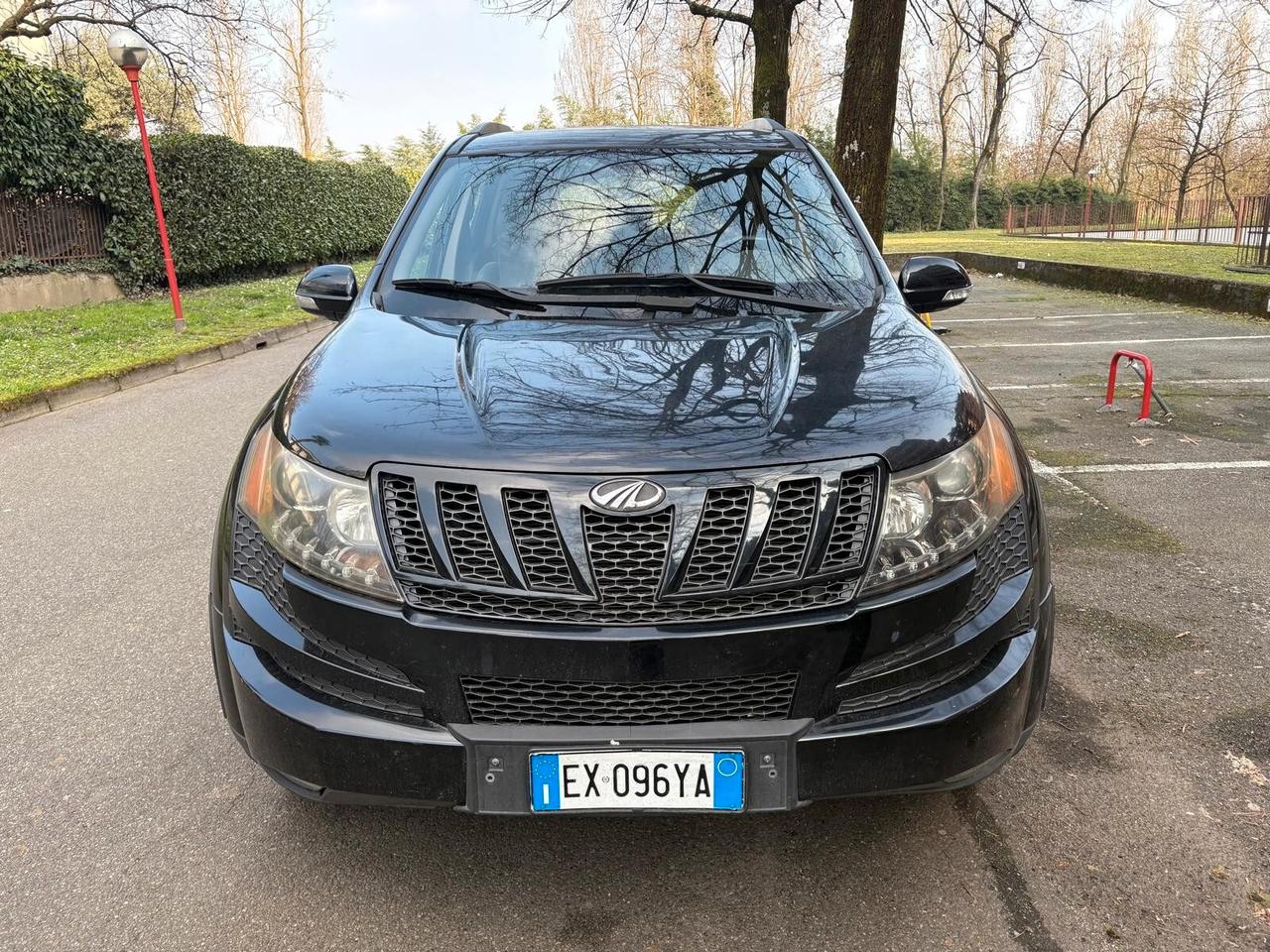 Mahindra XUV500 2.2 16V AWD W6