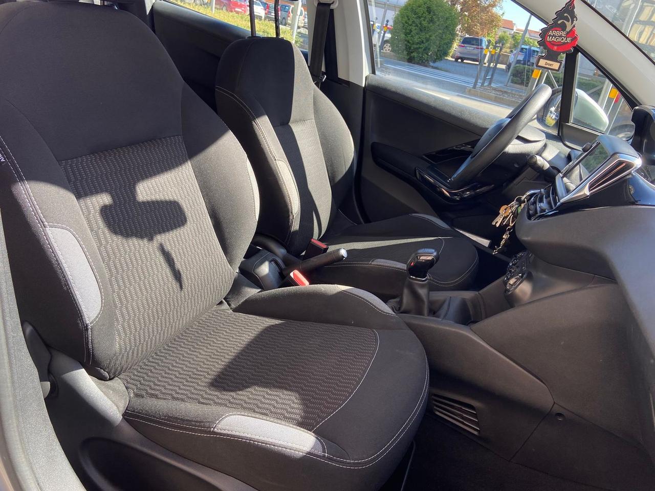 Peugeot 208 1.2 PureTech 82 Acti #6658