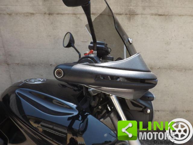 BMW R 1200 R anno 2008 con valigie laterali BMW originali