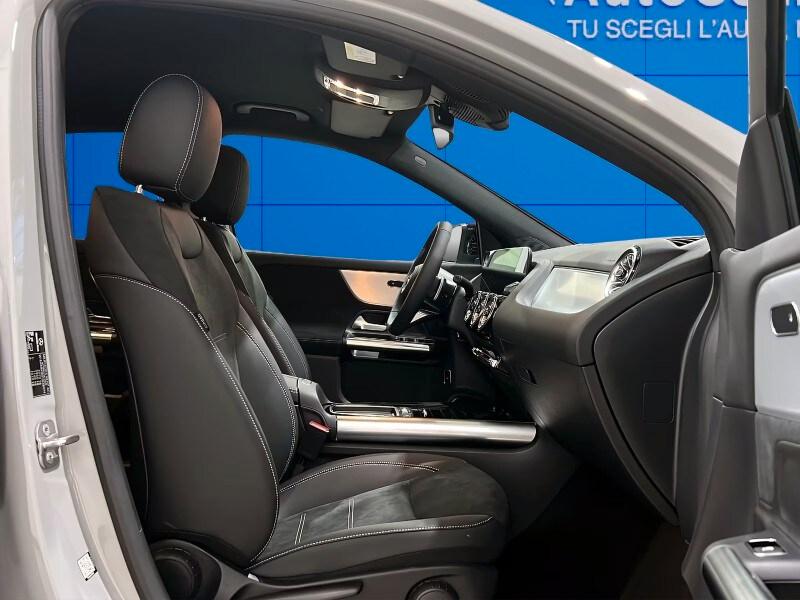 MERCEDES GLA (H247) GLA 200 Automatic ...