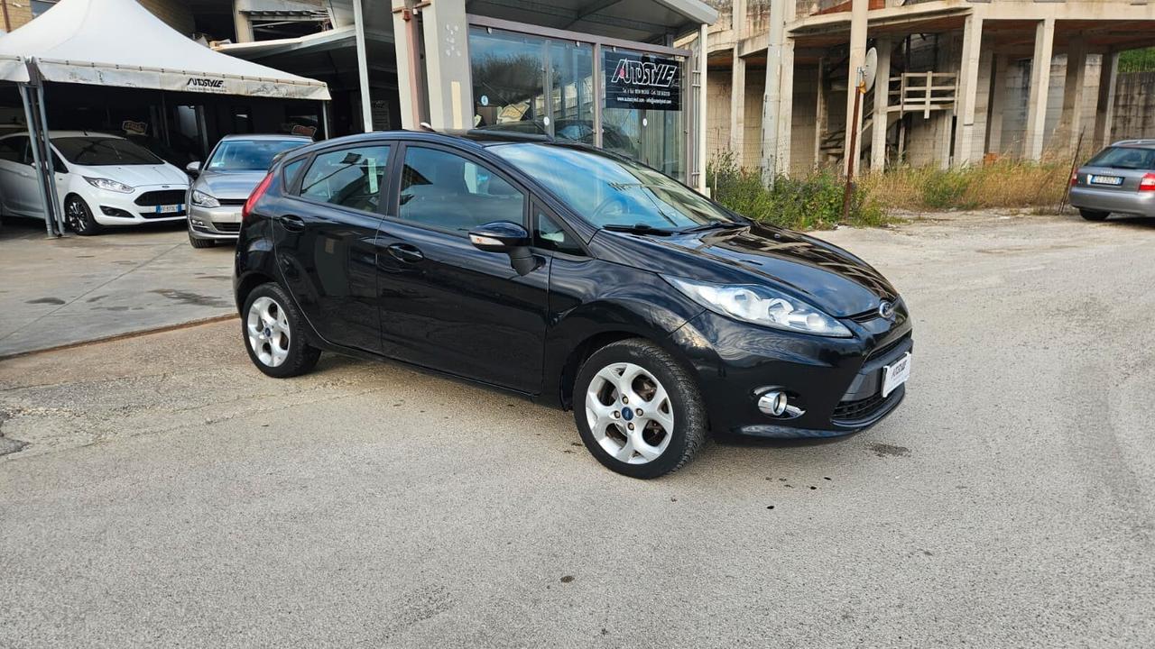 Ford Fiesta 1.4 TDCi 70CV 5 porte Titanium