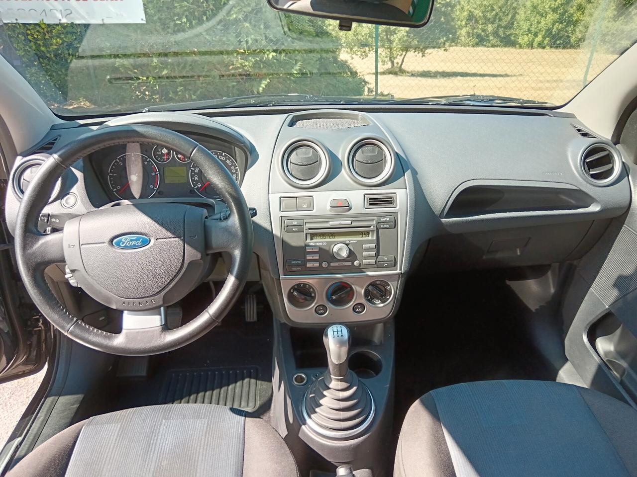 Ford Fiesta 1.4 TDCi 68CV TITANIUM PERFETTA
