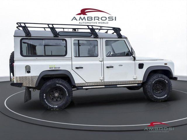 LAND ROVER Defender 110 2.5 Td5 cat Station Wagon SE - AUTOCARRO N1