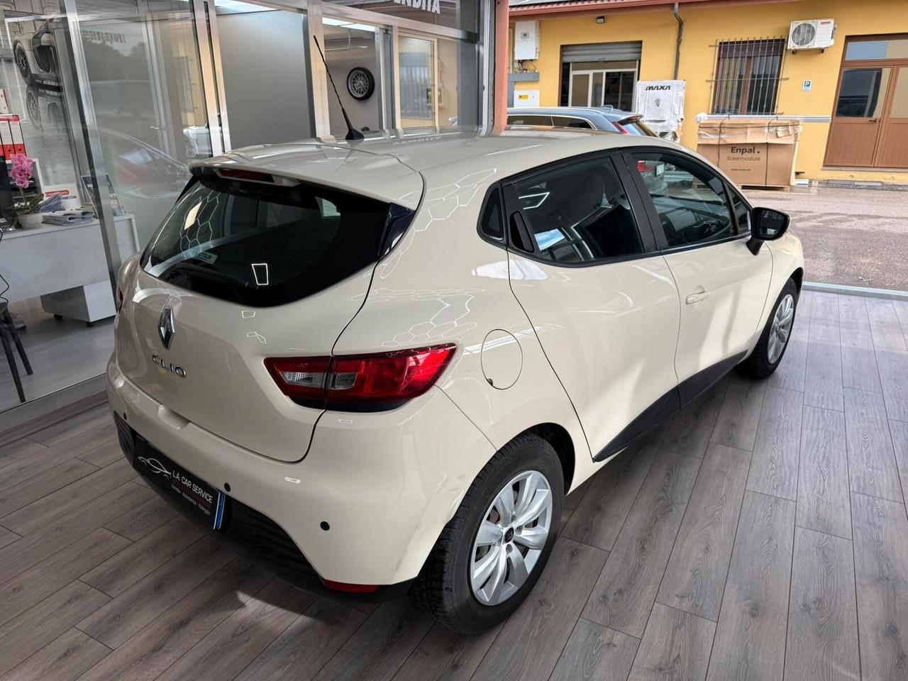 Renault Clio 1.2 75CV 5 porte Life