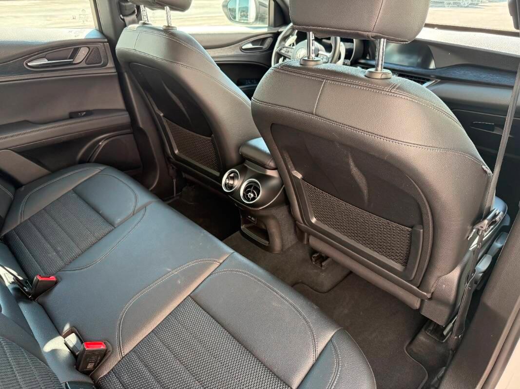 Alfa Romeo Stelvio 2.2 t Sprint Q4 210cv auto