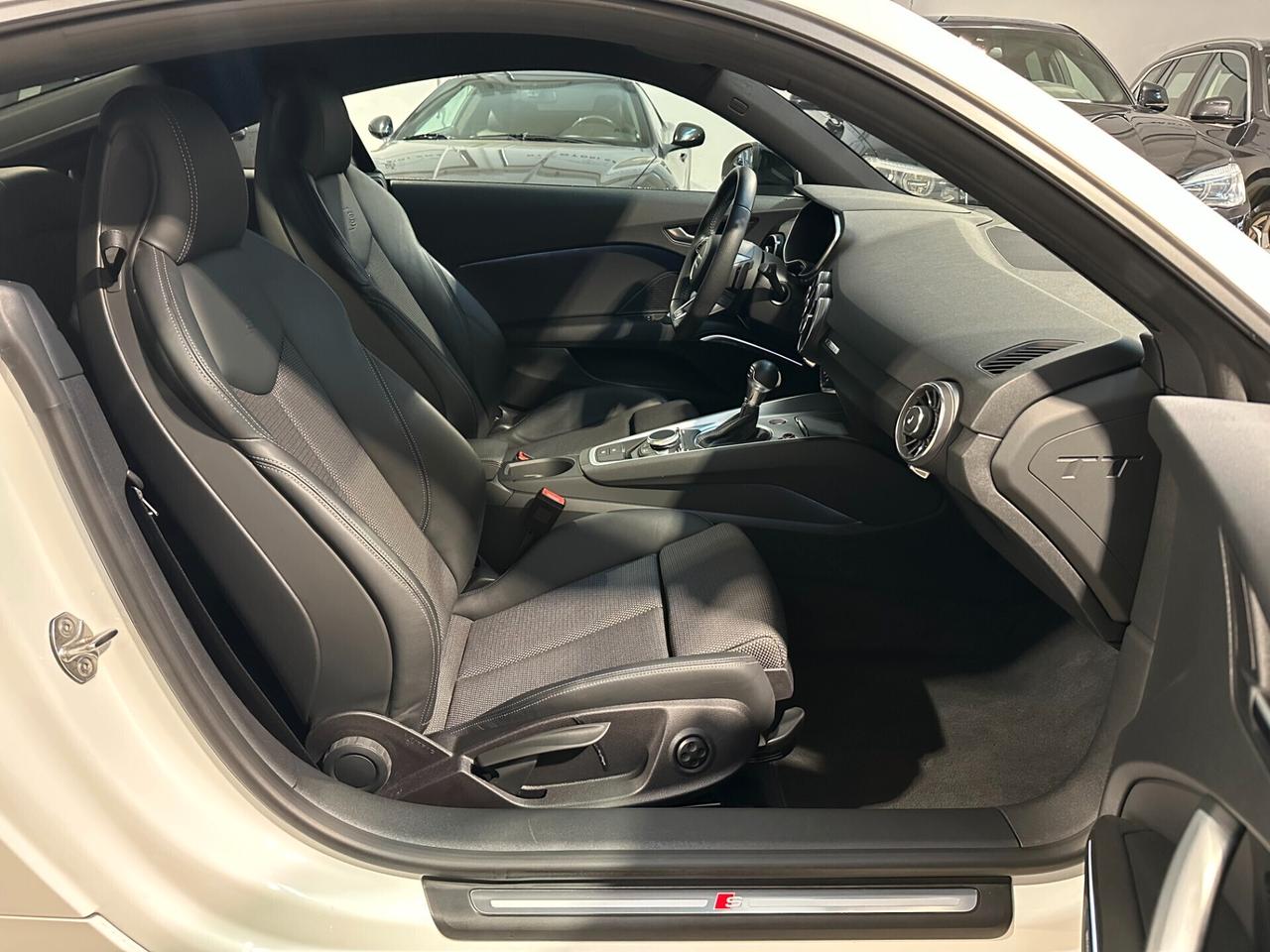 Audi TT Coupé 40 TFSI S tronic