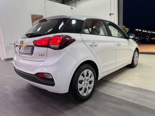 HYUNDAI i20 1.2 5 porte Connectline