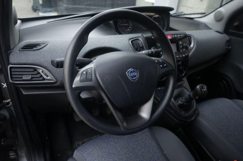 Lancia Ypsilon Lancia Ypsilon 1.0 FireFly 5 porte S&S Hybrid Ecochic A. Ferretti 51KW ANNO 2022