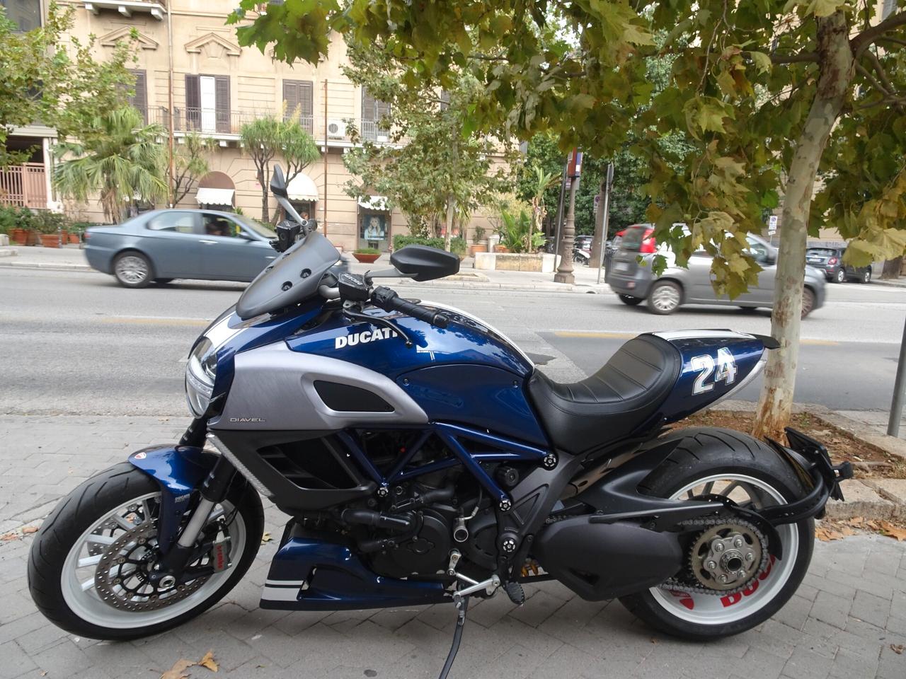 Ducati Diavel Blue Stripes