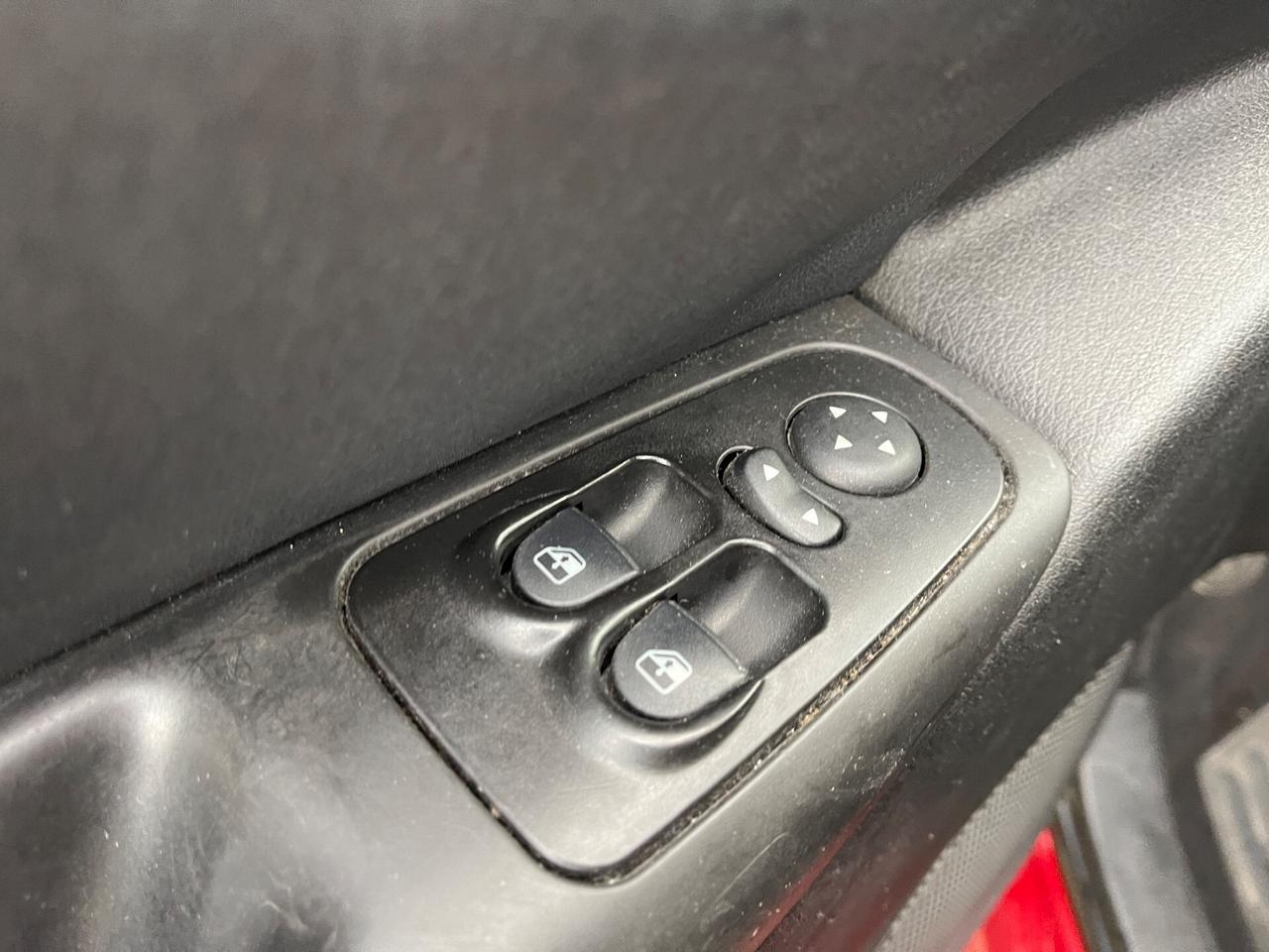 Lancia Ypsilon 1.2 benzina euro4 neopatentati