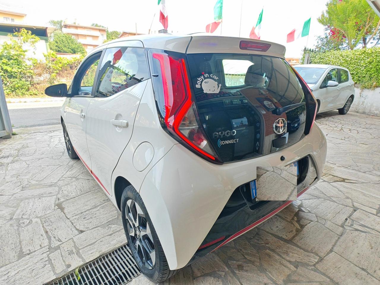 Toyota Aygo Connect 1.0 VVT-i 72 CV 5 porte x-fun MMT