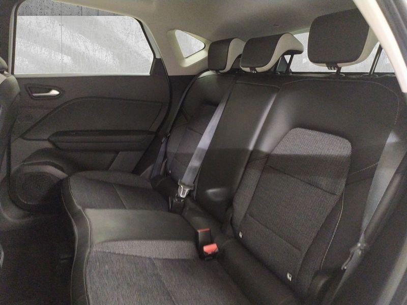 Renault Captur 1.6 E-Tech hybrid Intens 145cv auto