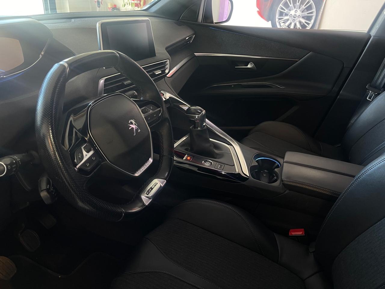 Peugeot 3008 1.5 BlueHDi 130cv GT Line