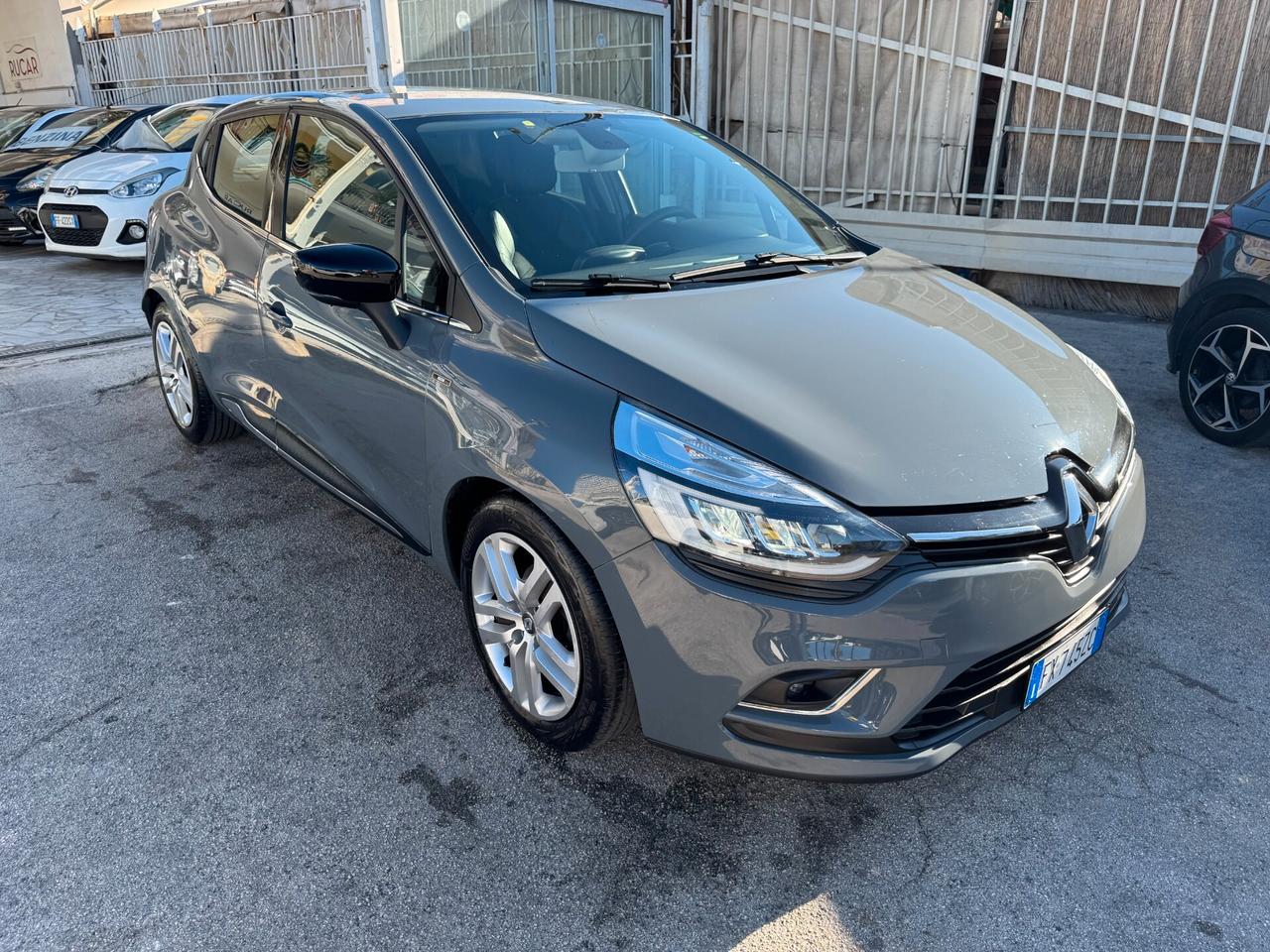 Renault Clio1.5 DCI MOSCHINO FARI FULL LED 2019