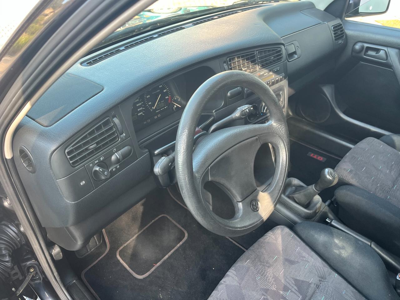 Volkswagen Golf 2.0 16V cat 5 porte GTI