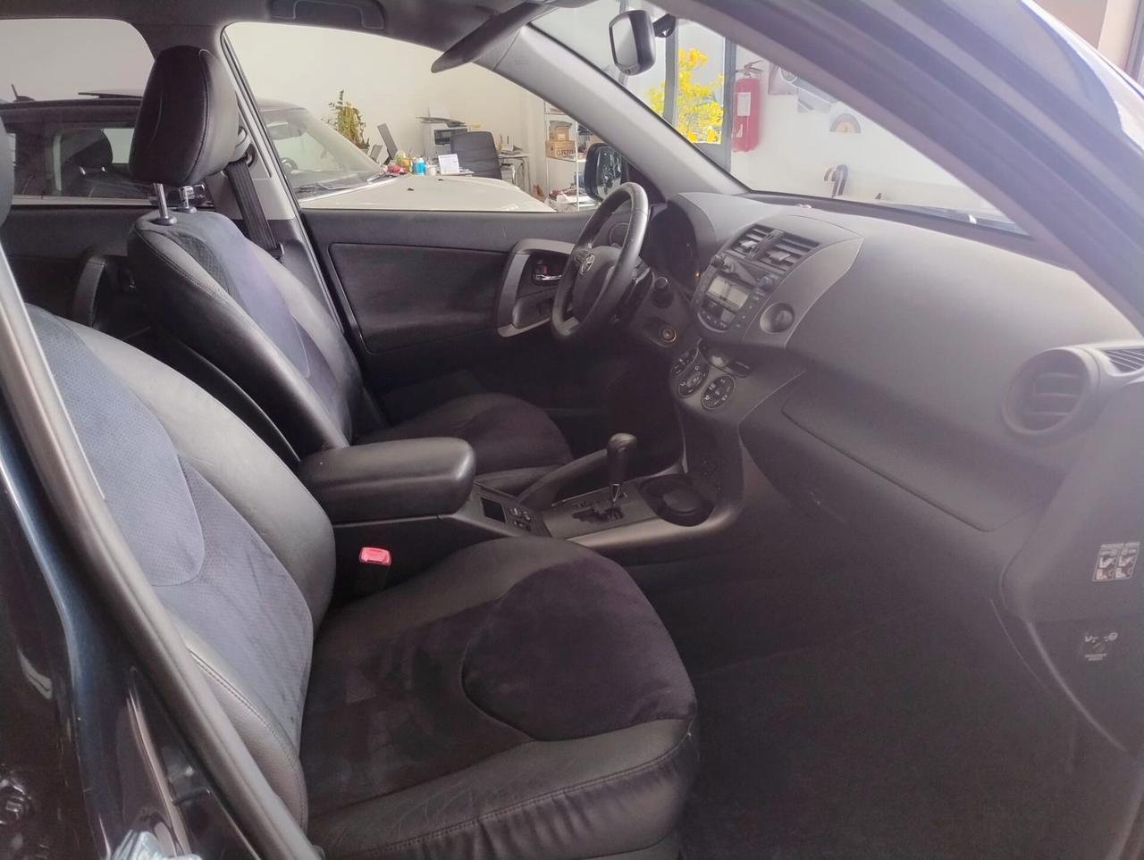 Toyota RAV 4 RAV4 Crossover 2.2 D-Cat A/T 150 CV Executive