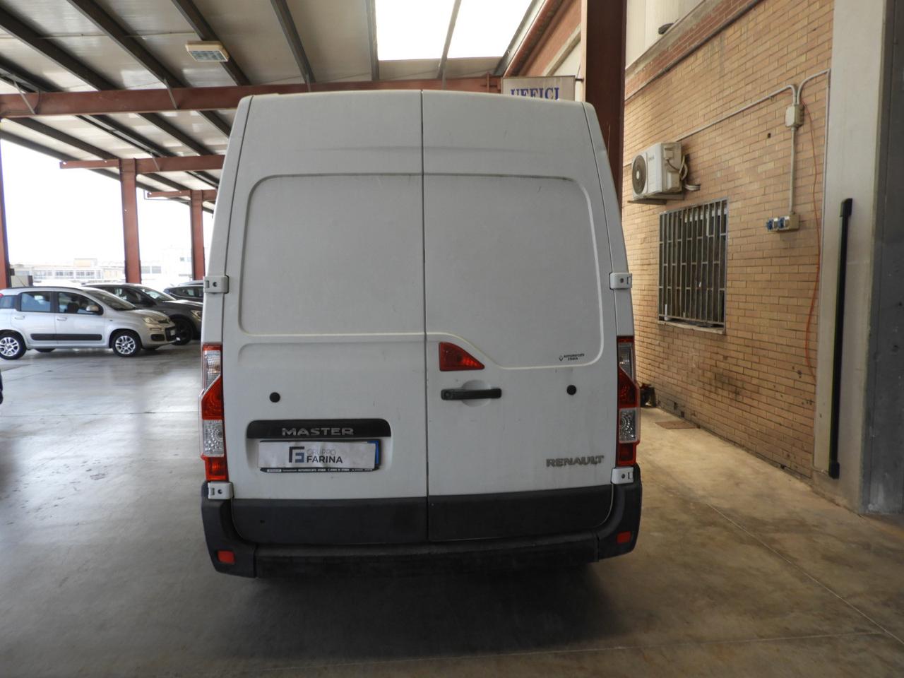 RENAULT Master III 35 FWD E5 2010 - master T35 2.3 dci 125cv L2H3 E5