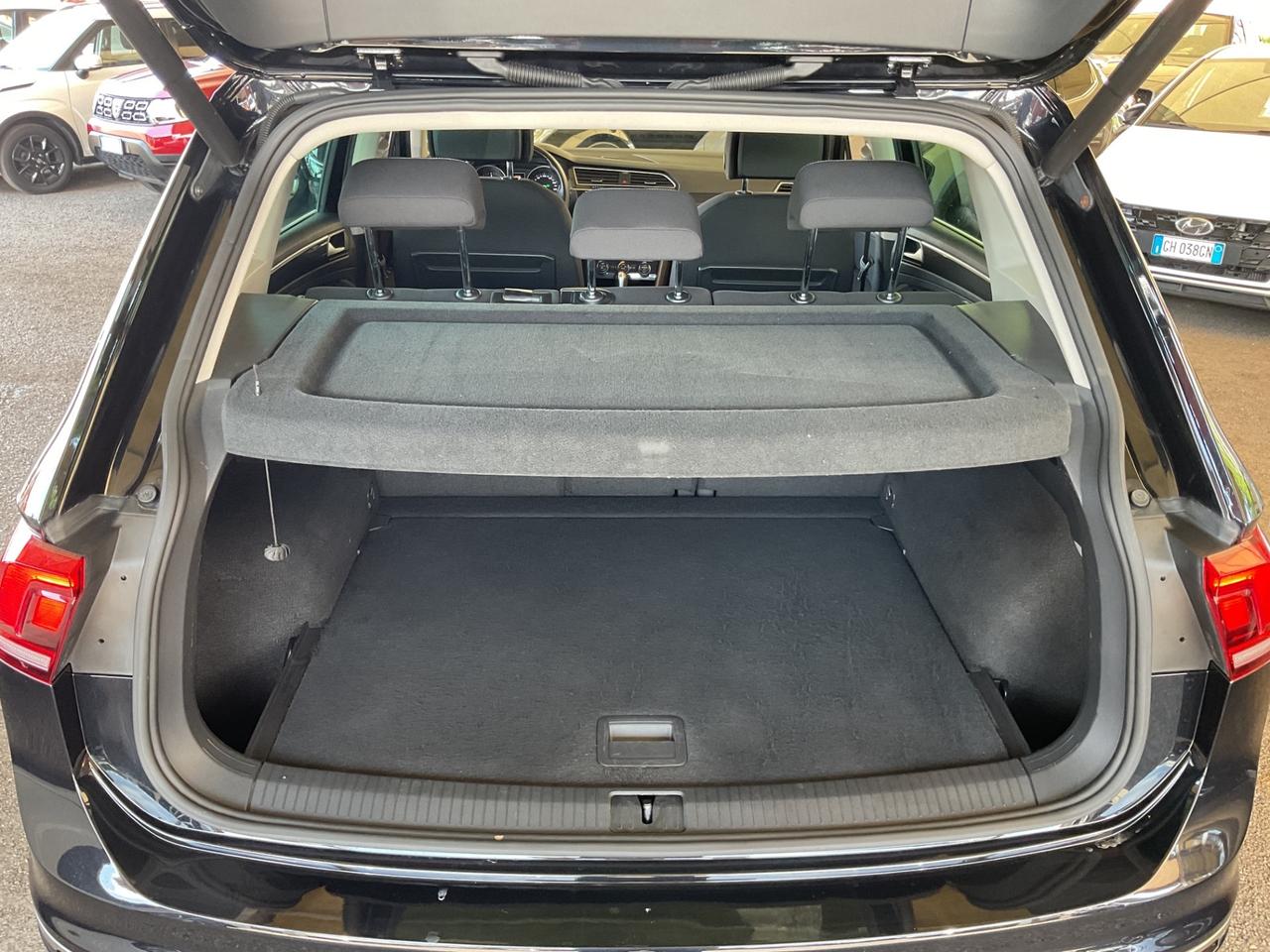 Tiguan 2.0 TDI 150 CV- DSG R-Line-iva esp-unipro