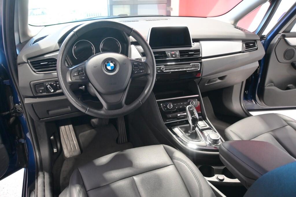 BMW 216D ACTIVE TOURER 116CV STEPTRONIC BUSINESS ADVANTAGE ( FARI LED - PELLE - CRUISE - NAVI - PARK ASSISTANT - TELECAMERA POST. )