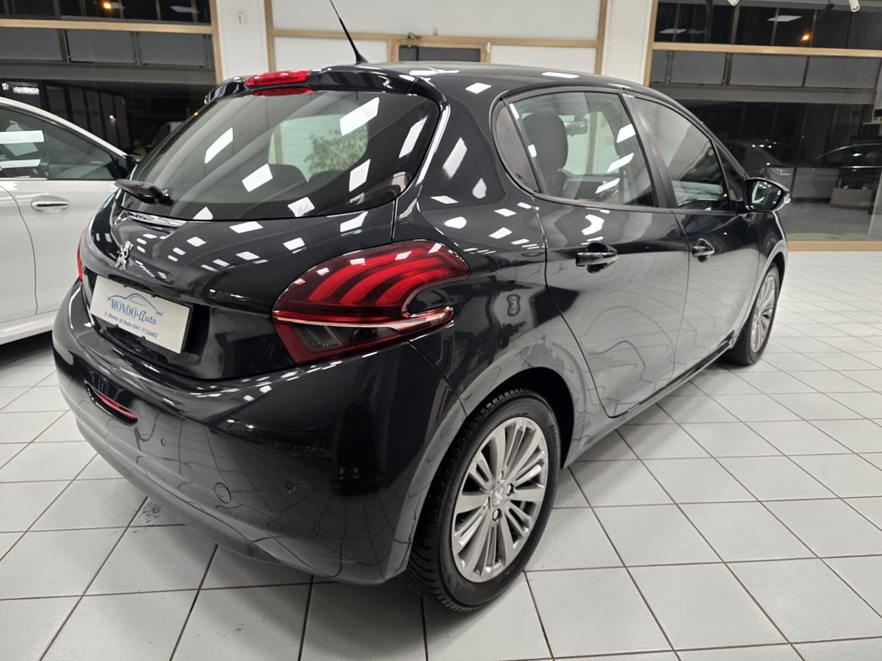 Peugeot 208 PureTech 82 5 porte Active NEOPATENTATI
