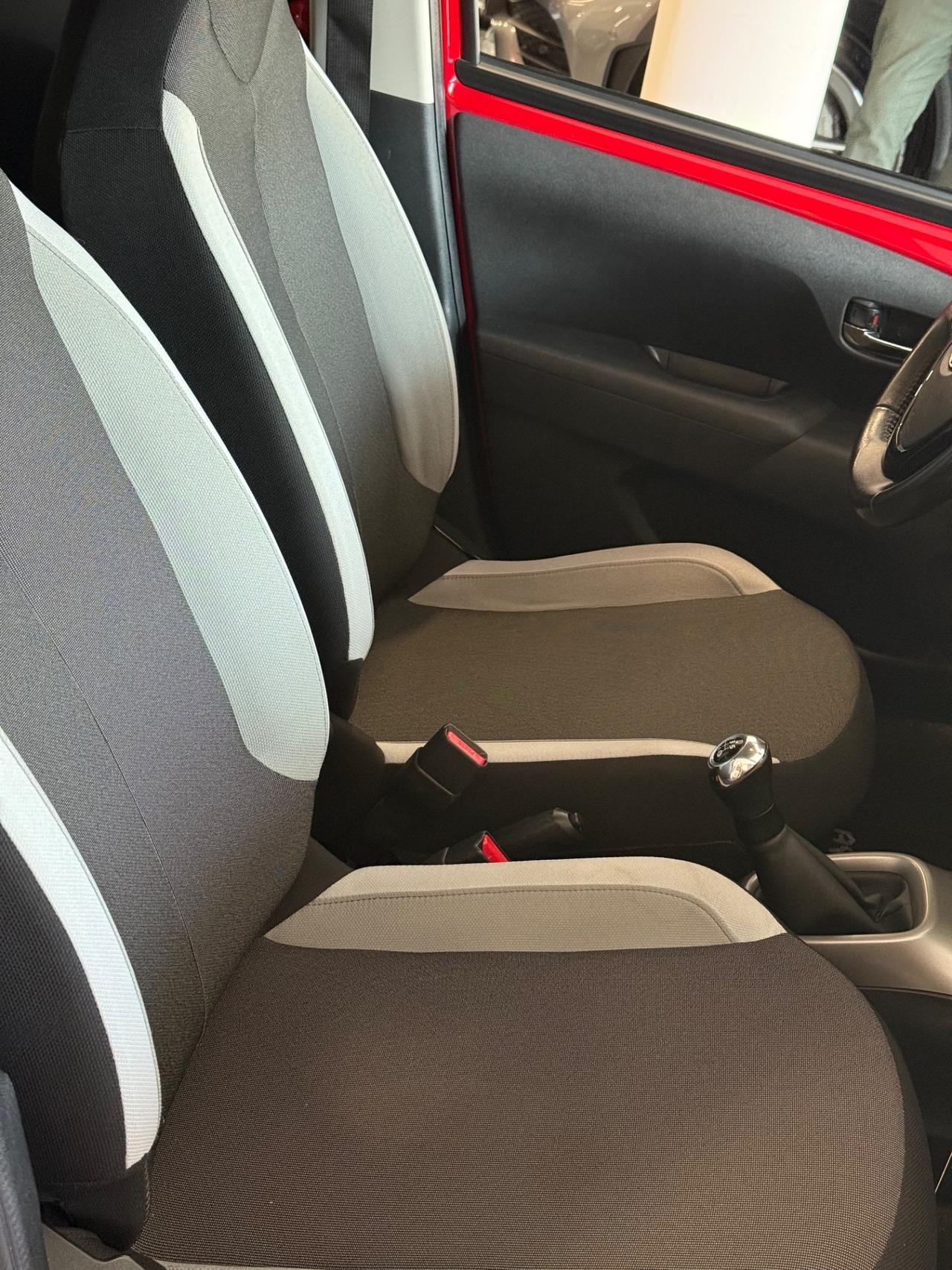 Toyota Aygo 1.0 VVT-i 69 CV 5 porte x-cool