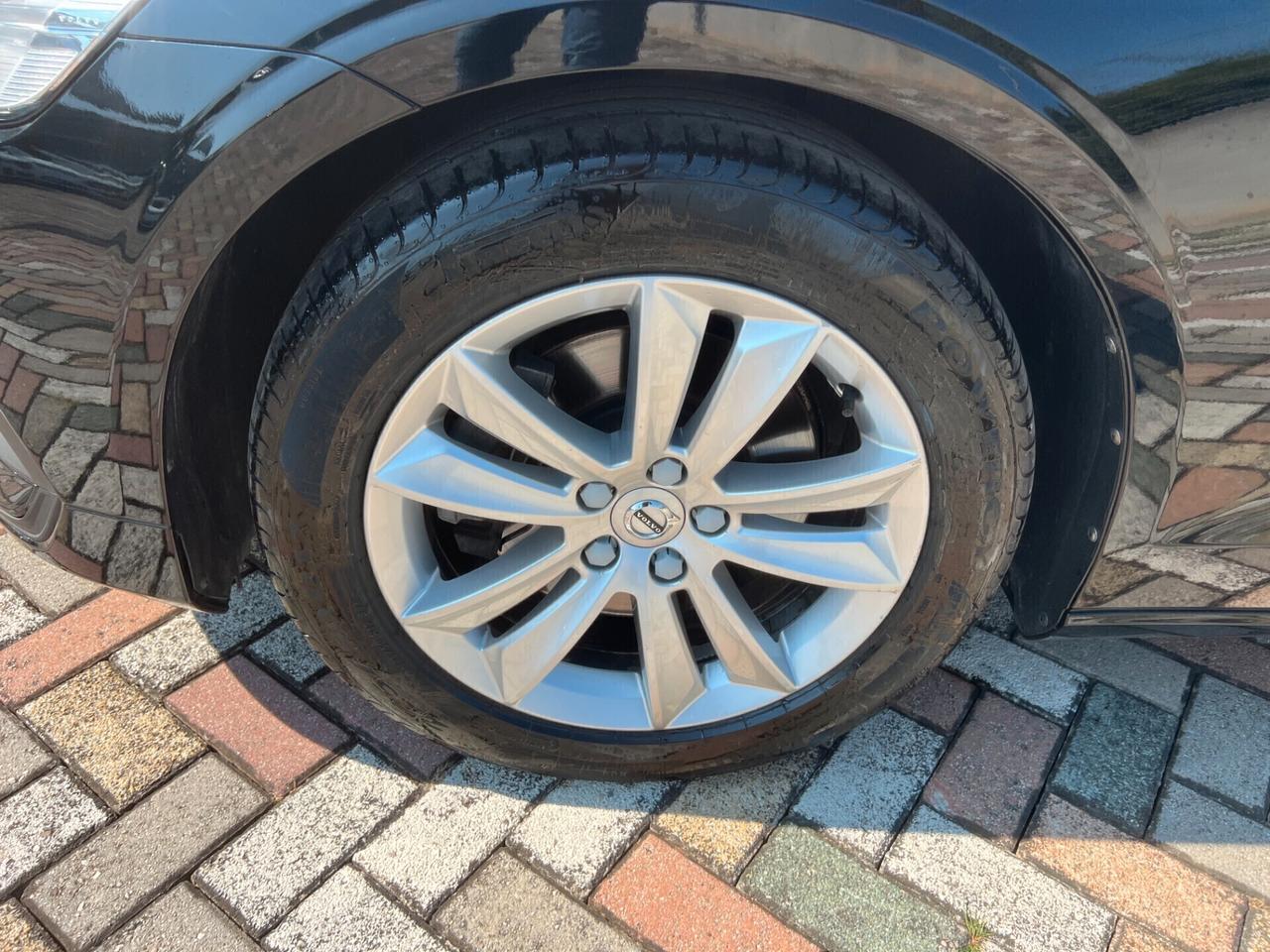 Volvo V60 B4 (d) Geartronic Momentum Business PREZZO CON FINANZIAMENTO