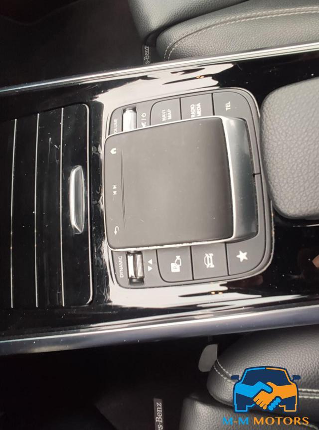 MERCEDES-BENZ GLA 200 Automatic Sport Plus