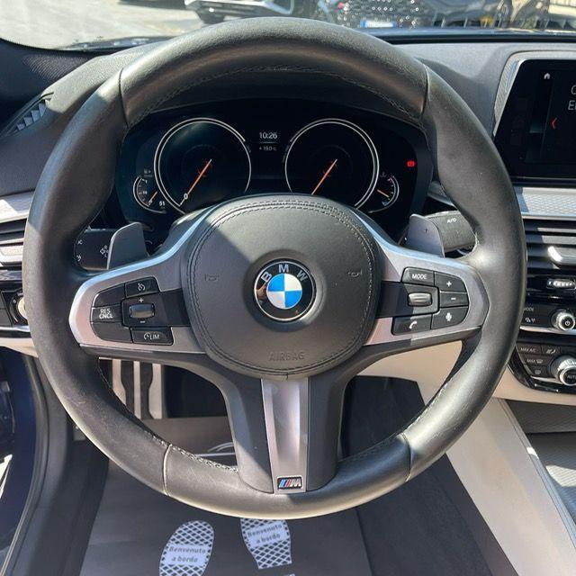 BMW - Serie 5 - 520d Msport