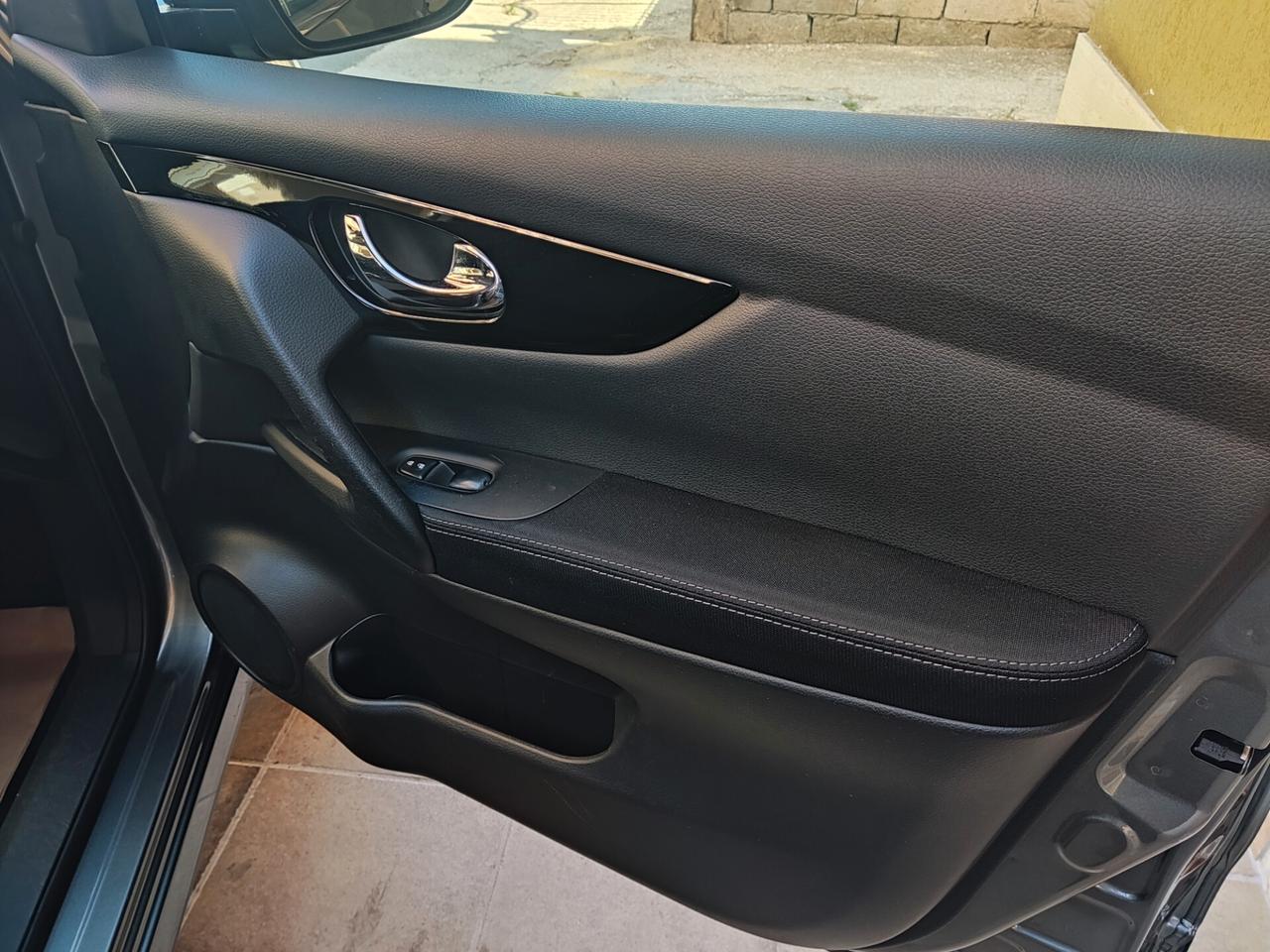 Nissan Qashqai 1.5 dCi N-Vision