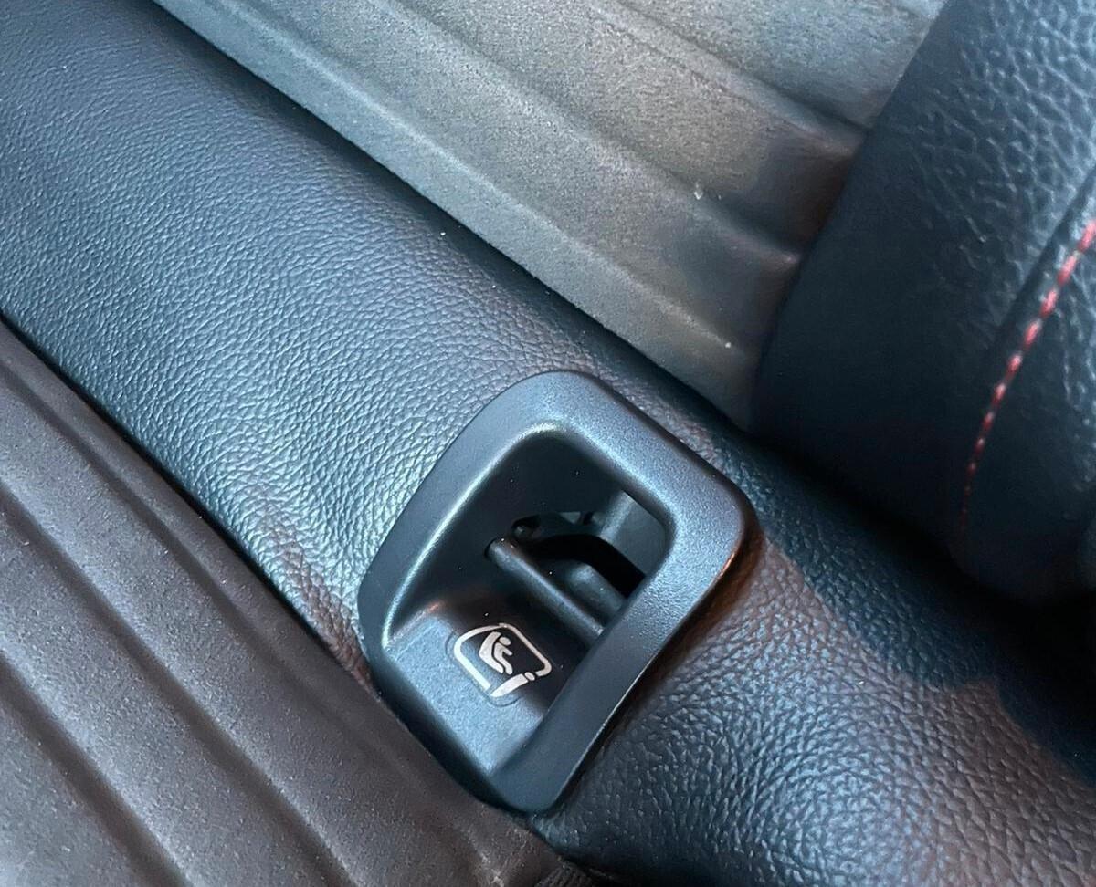 MERCEDES-BENZ CLA AMG Premium200D Dark Night