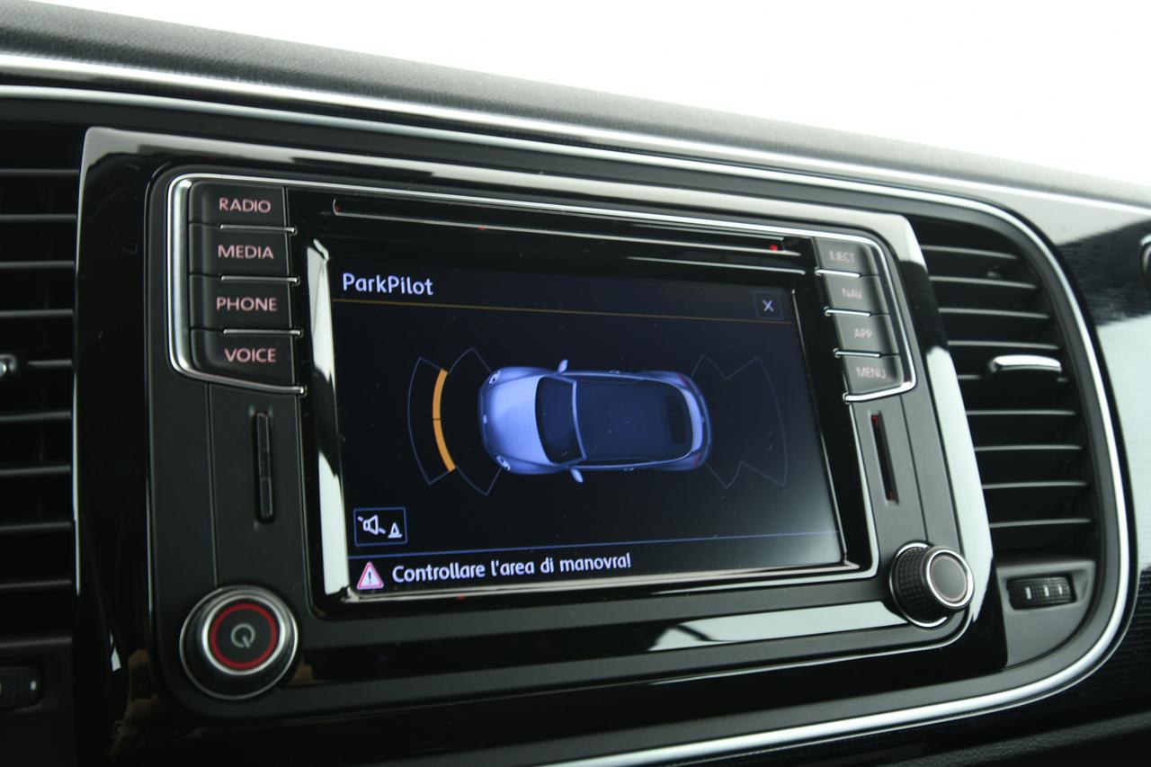 VOLKSWAGEN Maggiolino Cabrio 1.2 tsi Design 105cv DSG+APP CONNECT+C17"