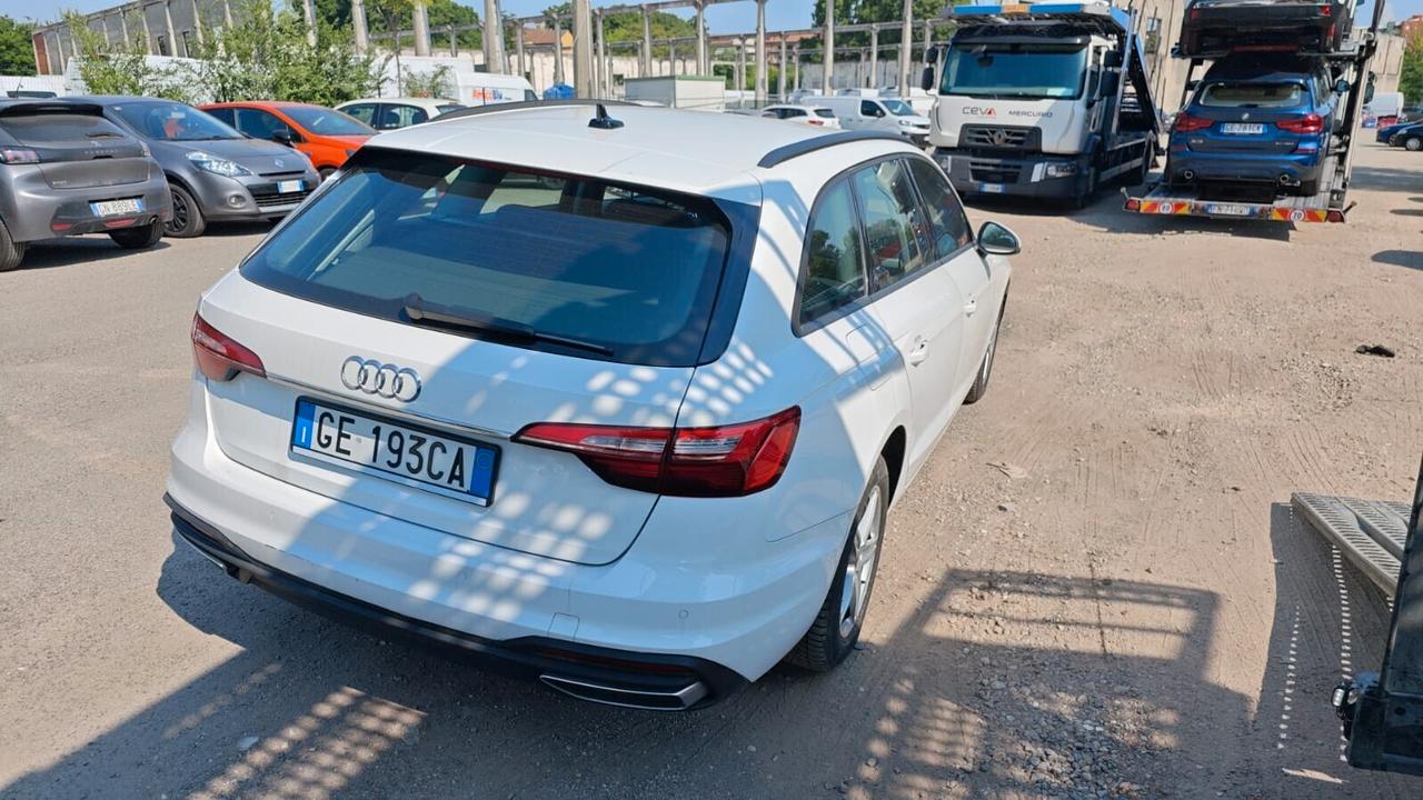 Audi A4 Avant 30 2.0 tdi Business 136cv S-tronic