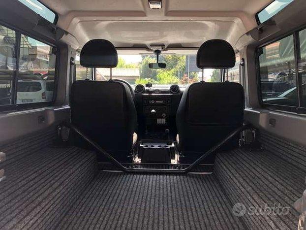 Land Rover Defender AUTOCARRO 2 POSTI IVS ESP