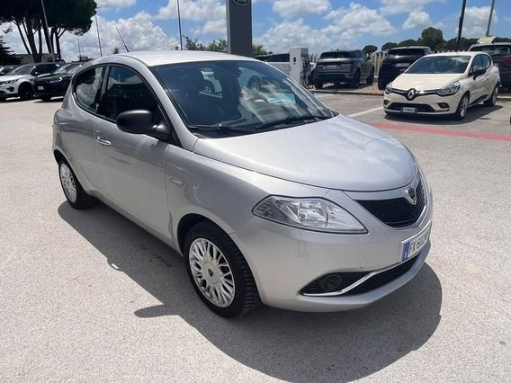 Lancia Ypsilon 1.2 69 CV 5 porte Mya