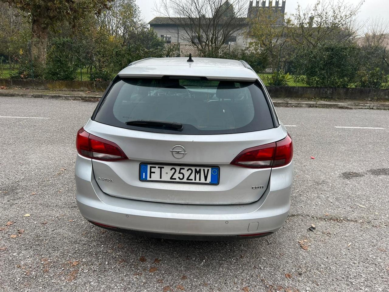 Opel Astra 1.6 CDTi 136CV aut. Sports Tourer Innovation