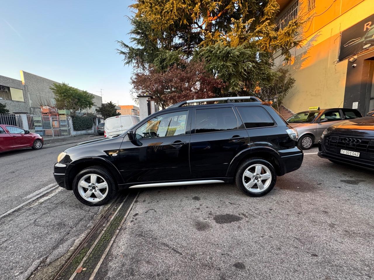 Mitsubishi Outlander 2.0i 16V 4WD