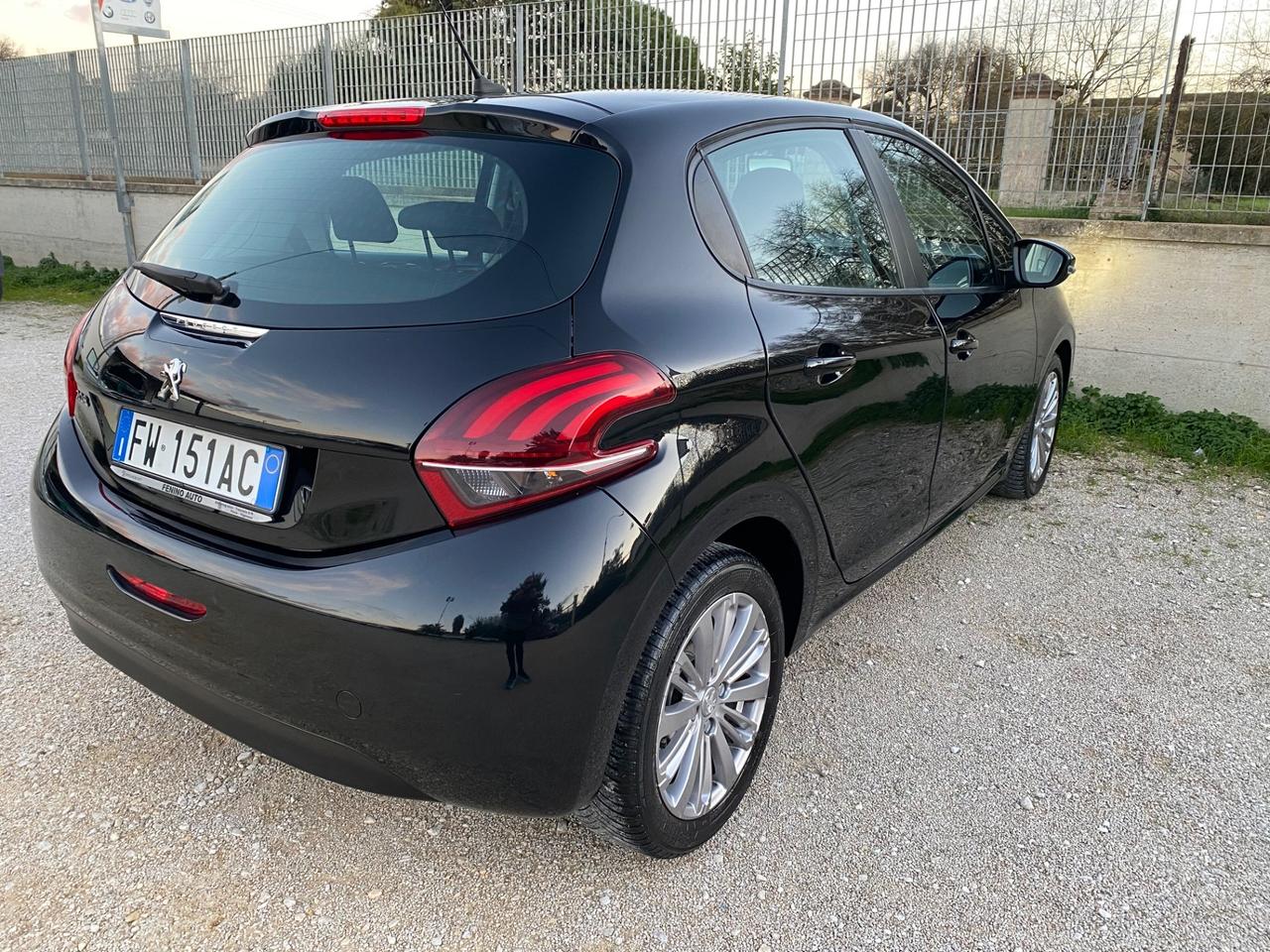 Peugeot 208 BlueHDi 100 S&S 5 porte Active