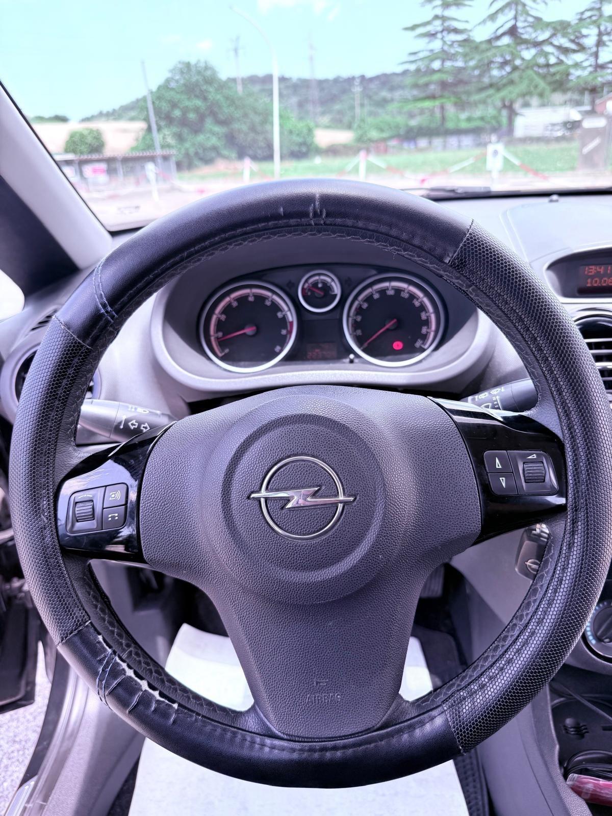 Opel Corsa 1.2 80CV 5 porte GPL-Ok neopatentati