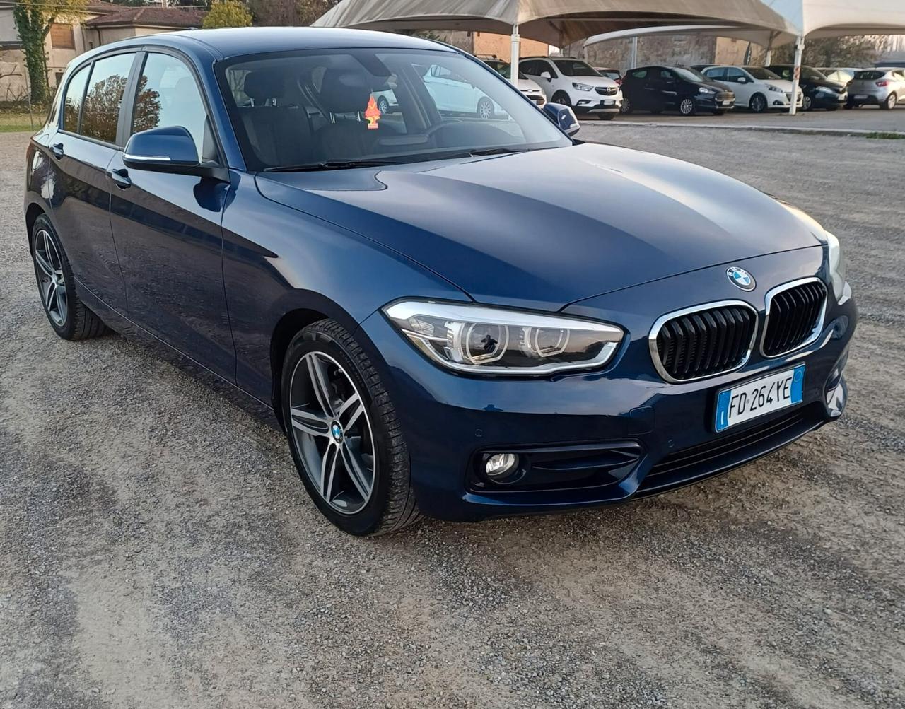 Bmw 116 116d 5p. Urban