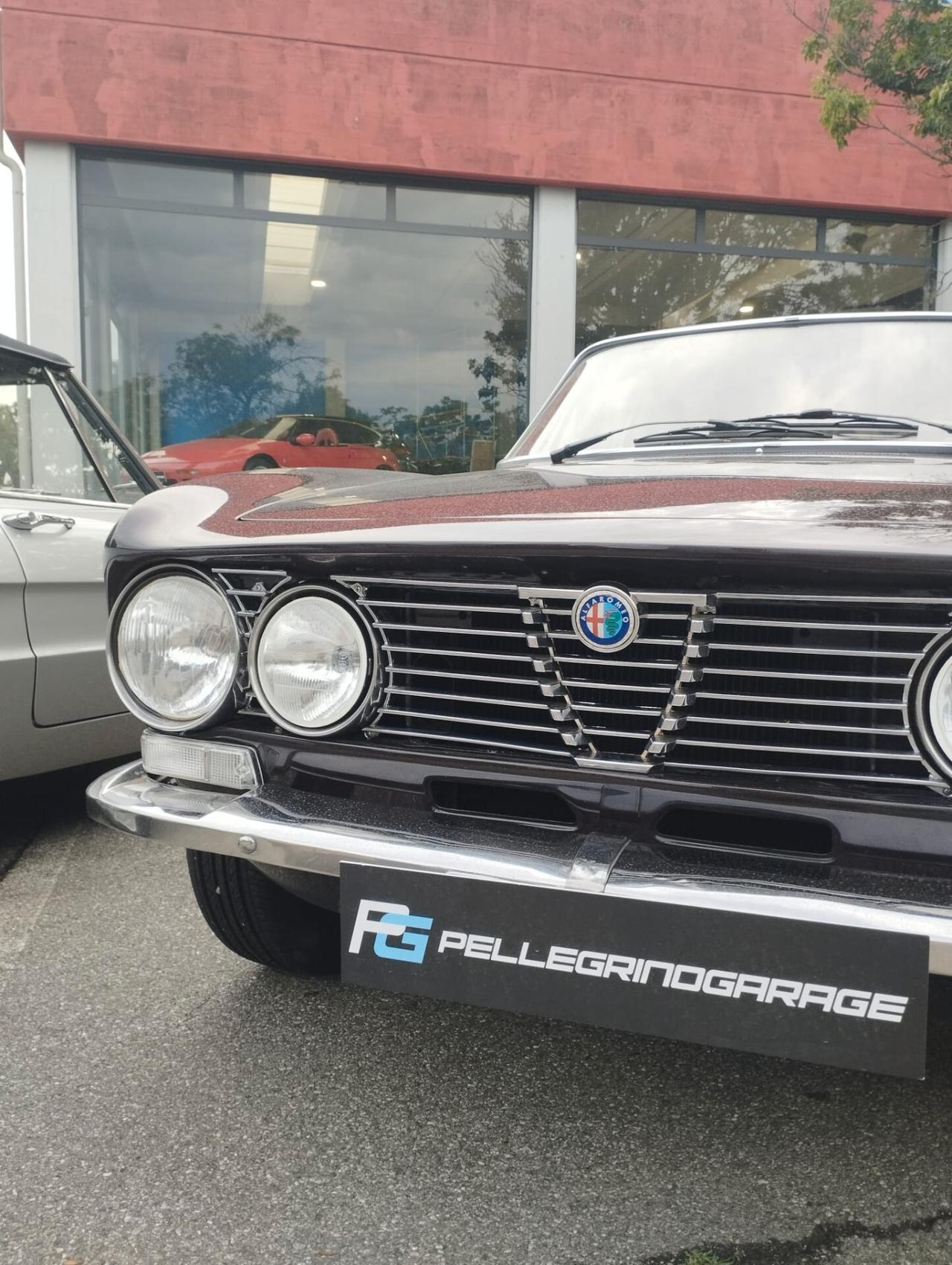 Alfa Romeo GT 1300 Unificata